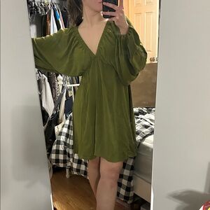 Fun Flowy Dress ☘️